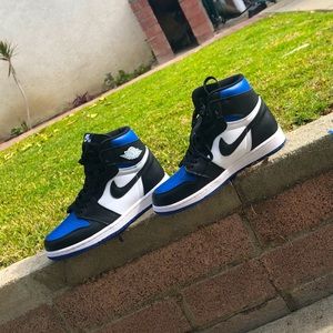 Air Jordan 1 Retro Royal toe